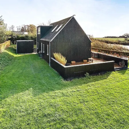 Holiday home 4 Star Holiday Home In Humble-By Traum Humble